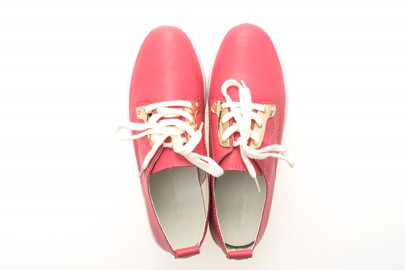 woman-shoes_1203-8752